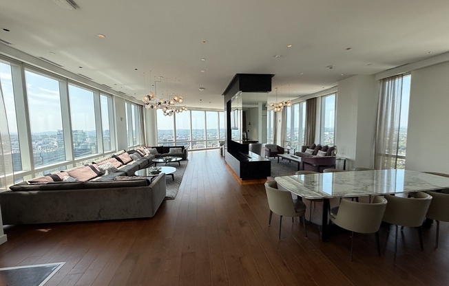 1 bed, 1 bath, 612 sqft, $3,800, Unit 27G