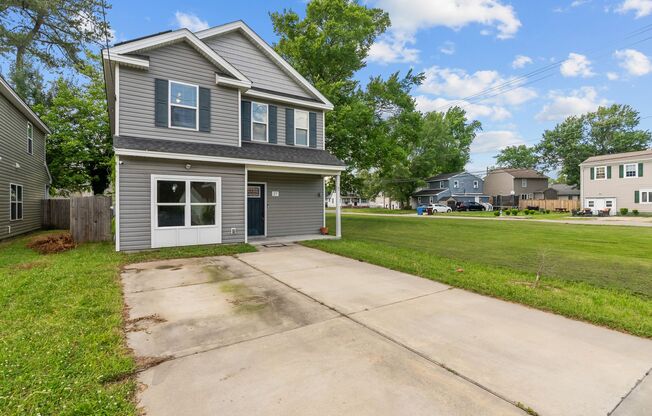Spacious 4-Bedroom Home with First-Floor Suite in Chesapeake