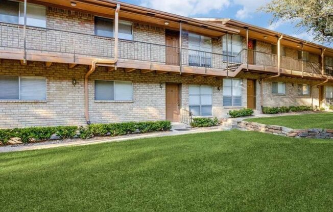 1 bed, 1 bath, 704 sqft, $1,150, Unit 156