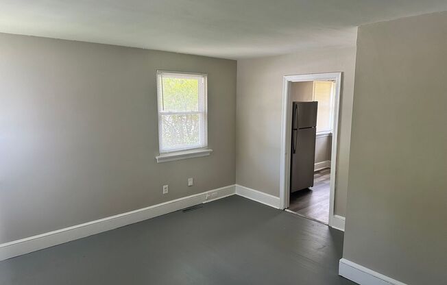 Myers Park Two Bedroom Duplex off S.Kings and Hopedale!