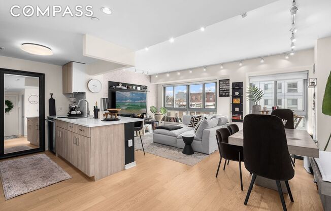 171 W 131 ST