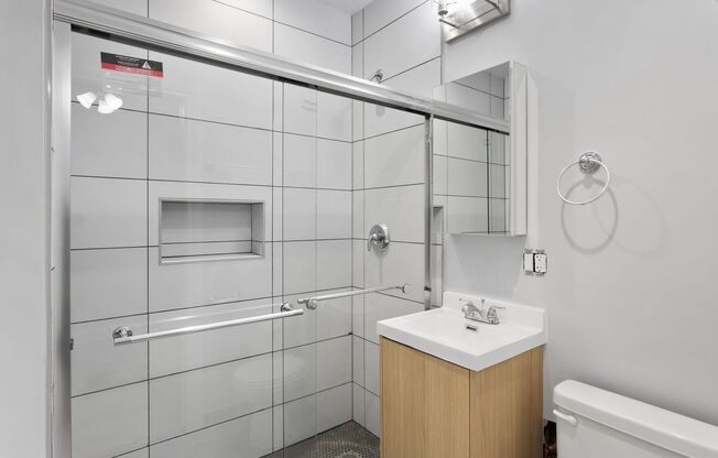2 beds, 1 bath, 561 sqft, $2,100, Unit 1627-1A