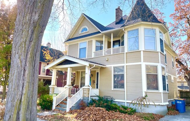 2 bedroom in Heritage Hill