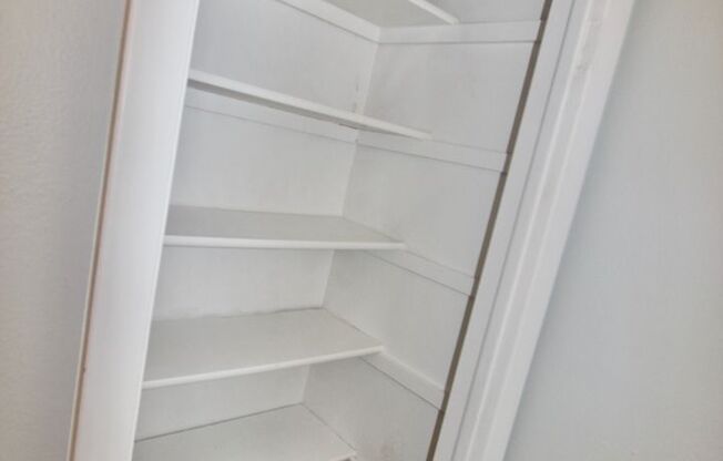 2 beds, 1 bath, 750 sqft, $1,495, Unit 103