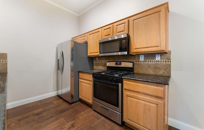 3 beds, 2 baths, $1,680