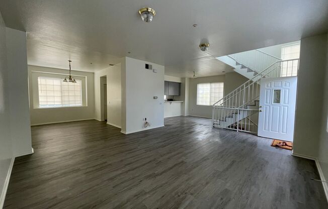 3bed/3bath Townhouse in San Gabriel - InveServe Corp