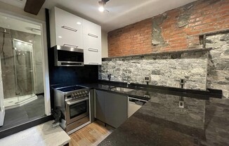 1 bed, 1 bath, 700 sqft, $3,200, Unit 104