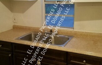 1010 E SLIGH AVE