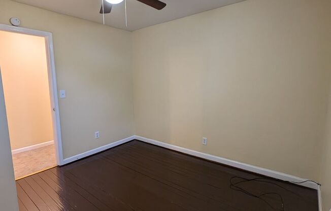 2 beds, 1 bath, $1,000