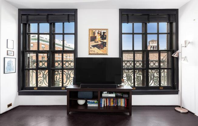 1 bed, 1 bath, 577 sqft, $5,500, Unit 10104