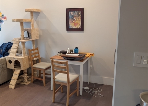 1 bed, 1 bath, 665 sqft, $2,700, Unit PH6