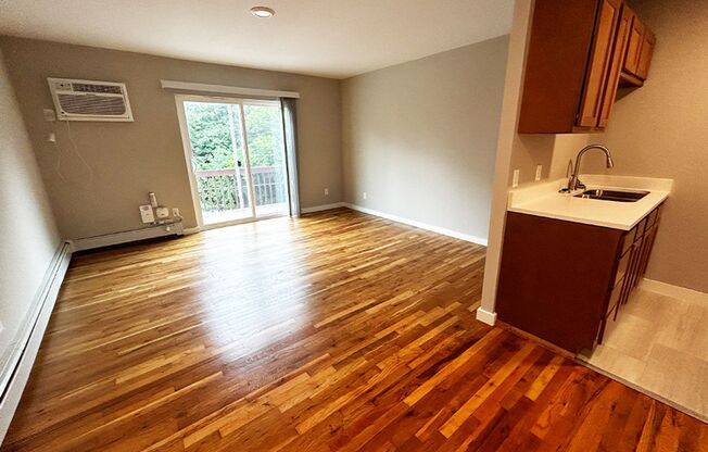 2 beds, 1 bath, 650 sqft, $1,095, Unit 3060-314