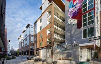 Studio, 1 bath, 186 sqft, $1,345, Unit 402