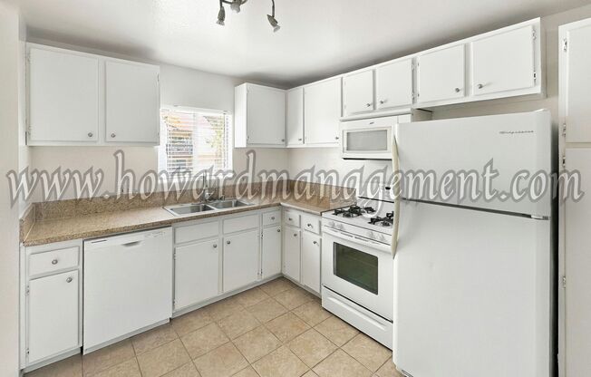 3 Bedroom 2 Bathroom Condo in the Desirable Tara Hill Community