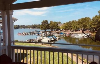 Fully Furnished on the Lake