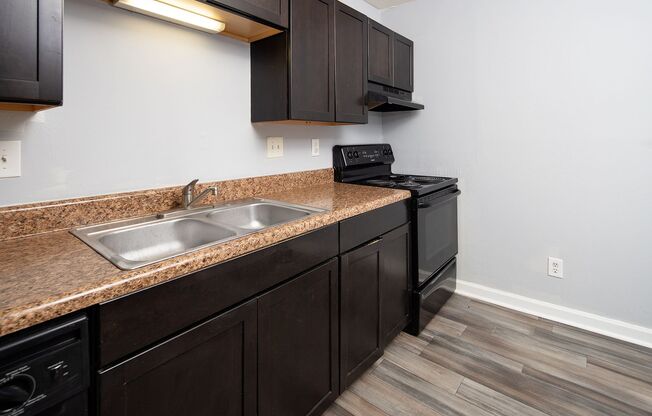 2 beds, 1 bath, 1,200 sqft, $1,350