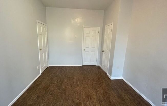 3 beds, 1 bath, $3,027, Unit 2