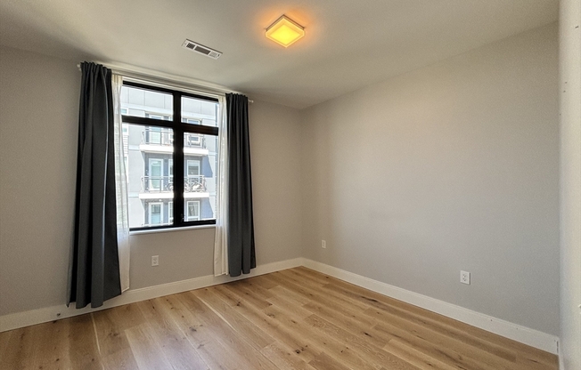 2 beds, 2 baths, 1,024 sqft, $4,000, Unit 725