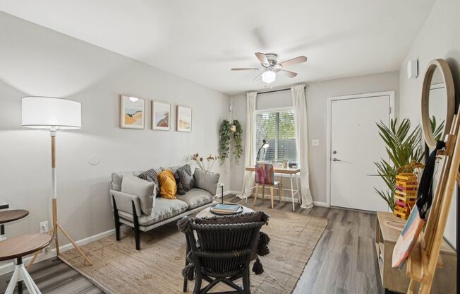 1 bed, 1 bath, 625 sqft, $1,275, Unit 30-107