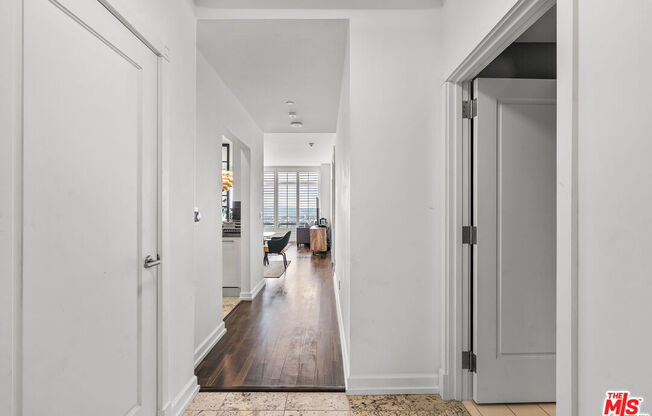 1 bed, 2 baths, 1,120 sqft, $6,000, Unit 36F
