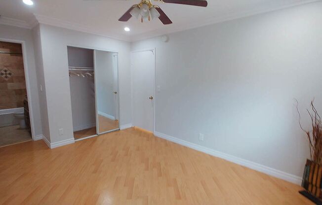 2 beds, 2 baths, 910 sqft, $2,850, Unit 512