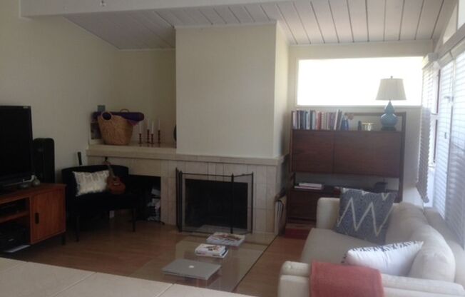 One Bedroom Charmer in Palo Alto