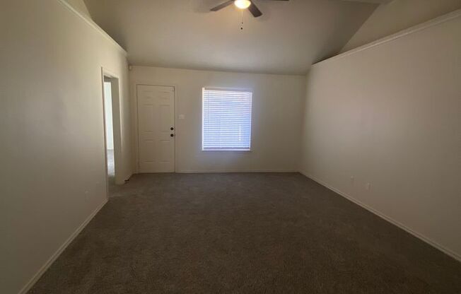 3 beds, 2 baths, $1,395