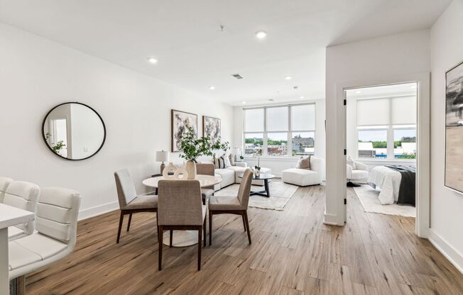 1 bed, 1 bath, 800 sqft, $1,580, Unit 504