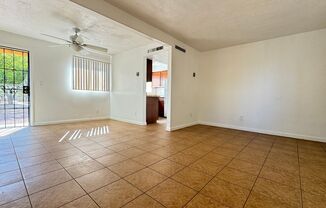 2 beds, 1 bath, $1,095, Unit PKCR-3409