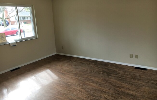 **3-BEDROOM/2-BATH RANCH W/ 2-CAR GARAGE!**