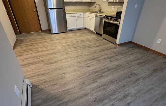 1 bed, 1 bath, 625 sqft, $1,100, Unit 109