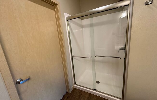 3 beds, 2.5 baths, 1,503 sqft, $2,880, Unit 104-200