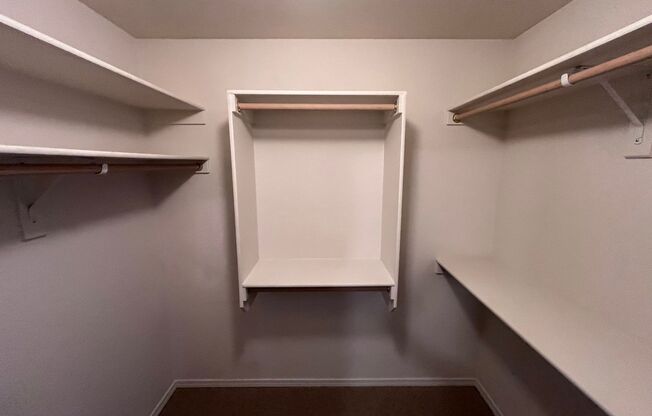 3 beds, 3 baths, $2,600