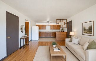 2113 Lake Point Dr