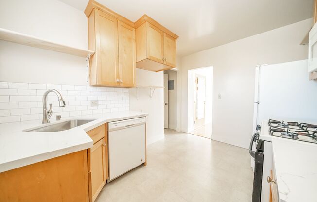 1 bed, 1 bath, $1,875, Unit 444