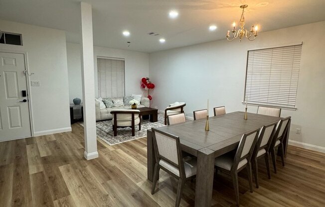 3136 DELEON DR