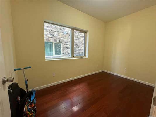 3 beds, 2 baths, $3,000