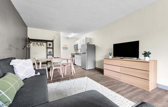 Studio, 1 bath, 300 sqft, $845, Unit 5-206