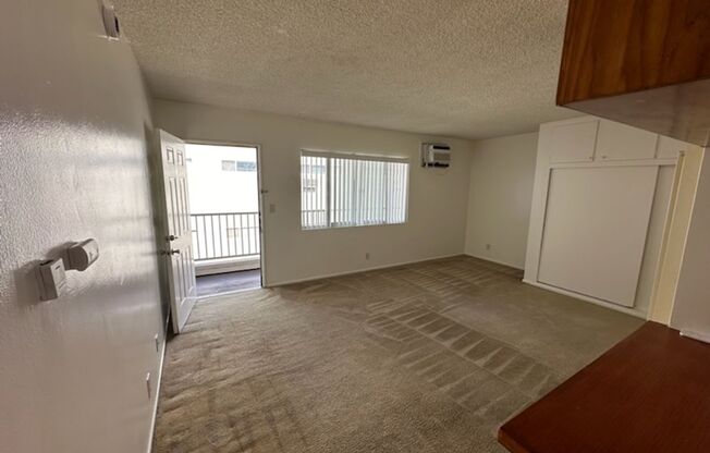 Studio, 1 bath, 625 sqft, $1,800, Unit Unit E