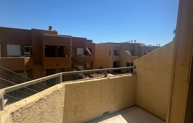2 BEDROOM UNIT IN CACTUS FLATS IN GLENDALE