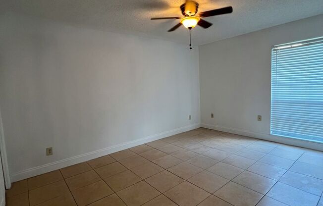 Beautiful 2 Bedroom 1 Bathroom condo in Altamonte Springs