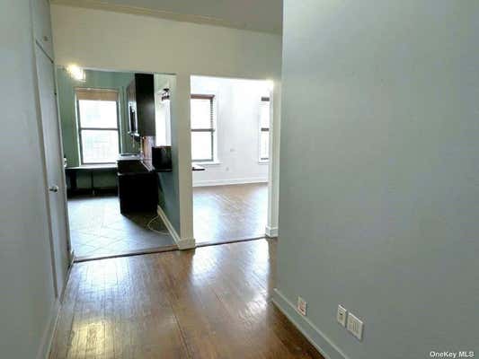 1 bed, 1 bath, $2,200, Unit 2F