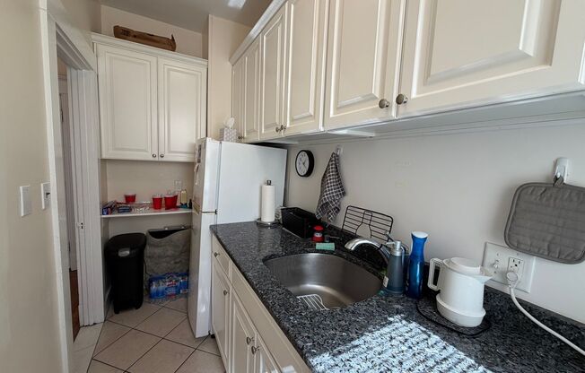 1 bed, 1 bath, 500 sqft, $2,500, Unit 22