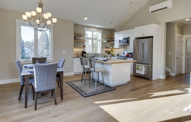 Furnished West Bend Home Available October & November