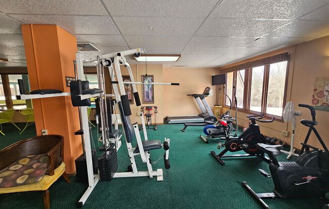 2 beds, 2 baths, 1,034 sqft, $1,229, Unit 1401 082