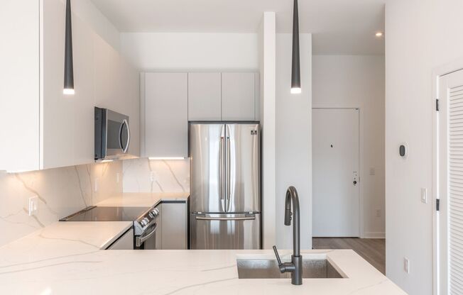 1 bed, 1 bath, 650 sqft, $1,595, Unit 305