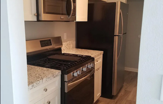 1 bed, 1 bath, $2,495, Unit 107