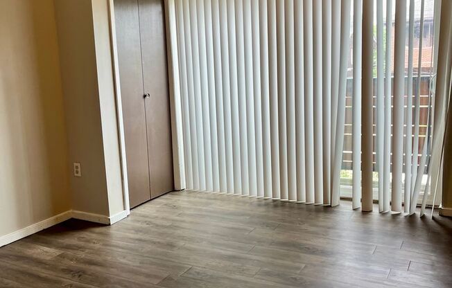 3 beds, 1.5 baths, 1,650 sqft, $1,250, Unit 35