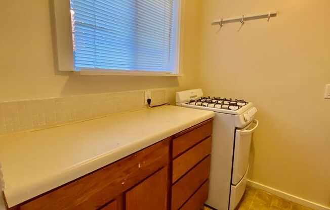 1 bed, 1 bath, 544 sqft, $1,495, Unit 01