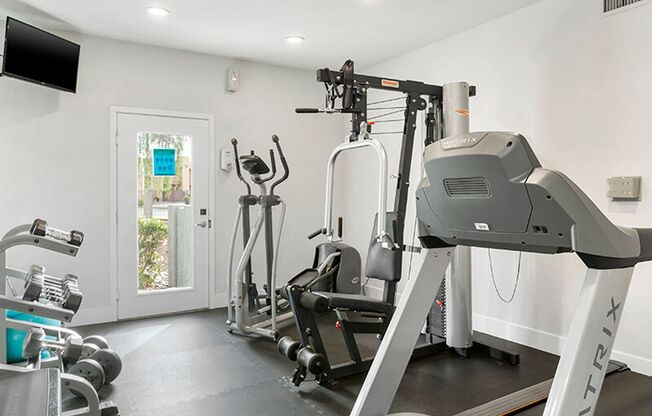 2 beds, 2 baths, $1,575, Unit 221